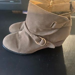 Wedge bootie